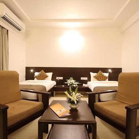 Prakruti Resort วาโดดารา ภายนอก รูปภาพ