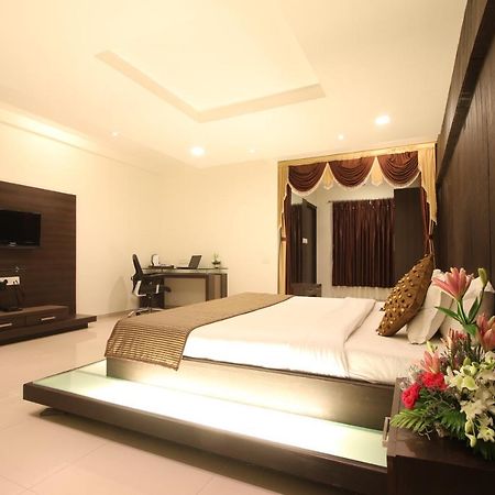 Prakruti Resort วาโดดารา ภายนอก รูปภาพ