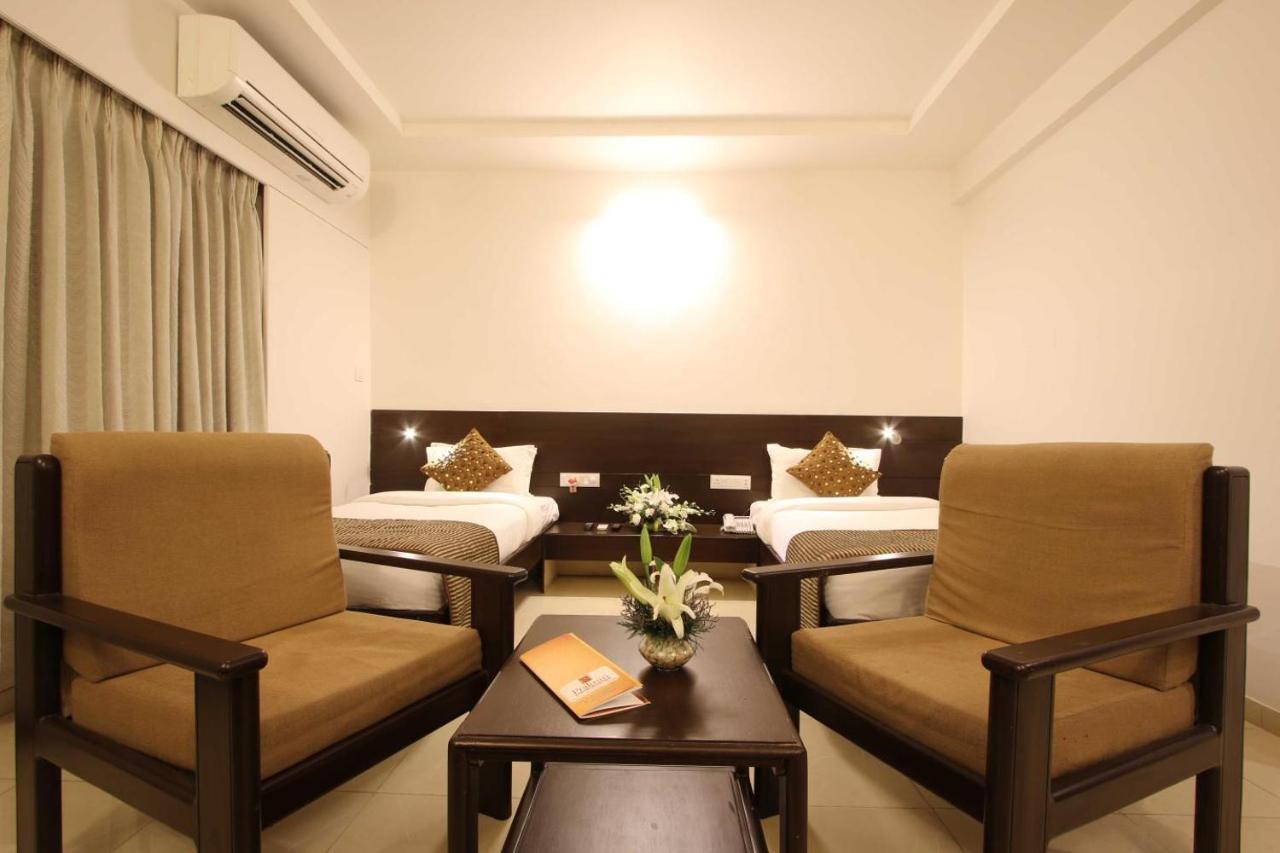 Prakruti Resort วาโดดารา ภายนอก รูปภาพ