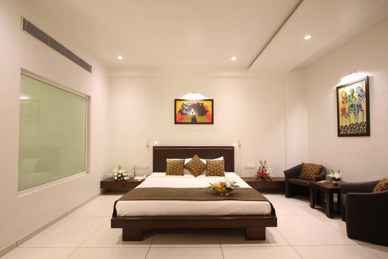 Prakruti Resort วาโดดารา ภายนอก รูปภาพ