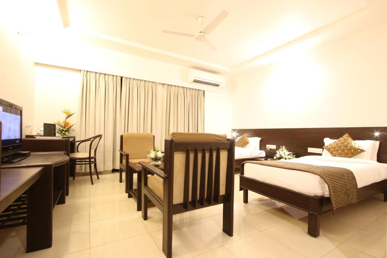 Prakruti Resort วาโดดารา ภายนอก รูปภาพ